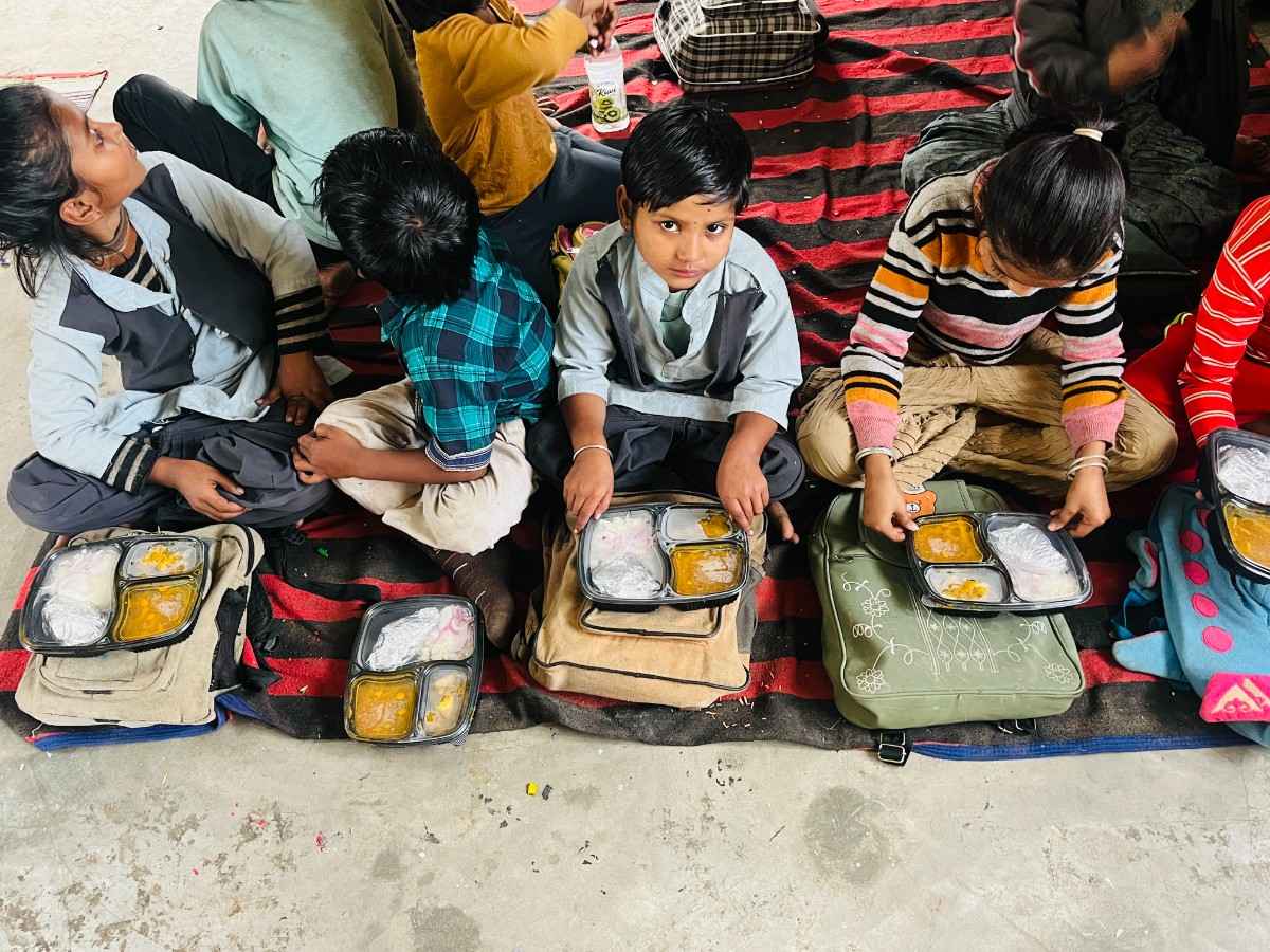 Meal distribution drive by Child Care India Trust